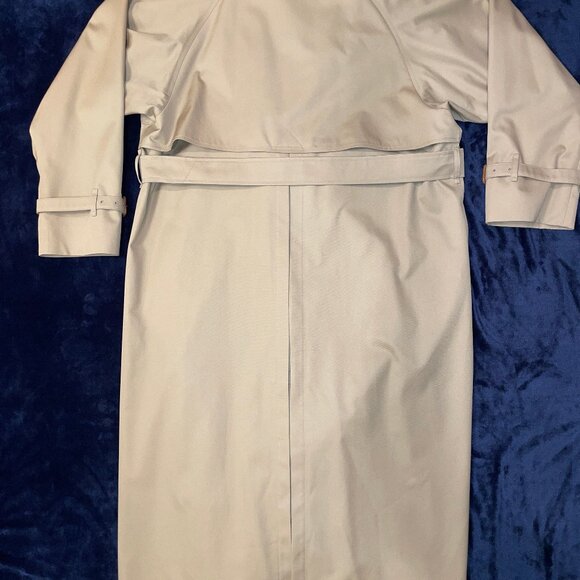 Classic Women's Burberry Trench Coat in Beige - Picture 6 of 11